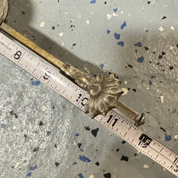 Expandable Solid Brass Footed Trivet Stand - Picture 11 of 12